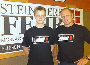 Der neue FSJ-ler Jan Poerschke mit Trainer Jrgen Poerschke